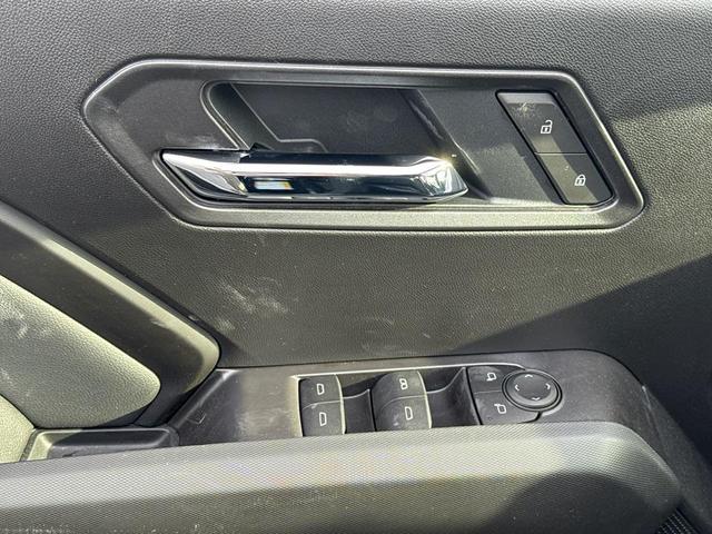 Photo of 2025 Onyx Black GMC Canyon