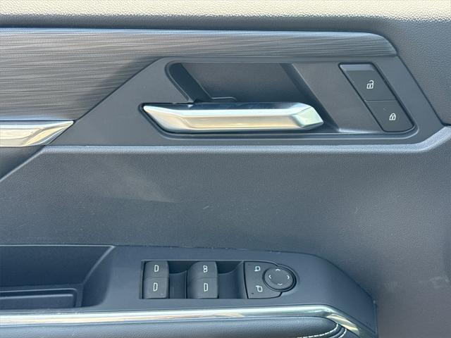 Photo of 2025 Ebony Twilight Metallic GMC Acadia