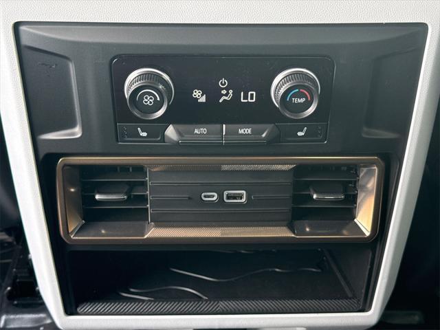 Photo of 2025 Graphite Blue Metallic GMC HUMMER EV Pickup