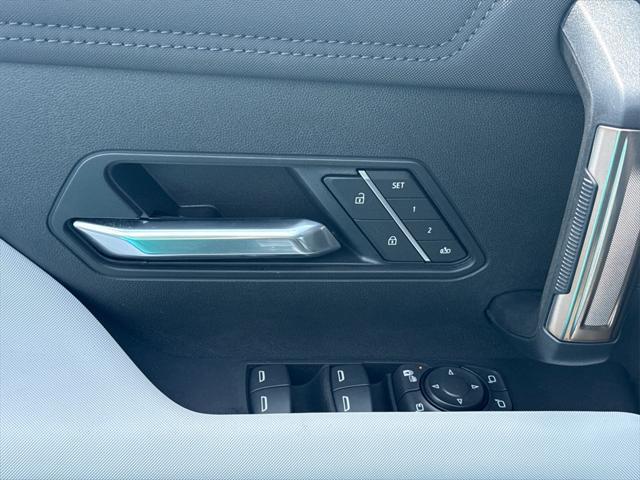 Photo of 2025 Graphite Blue Metallic GMC HUMMER EV Pickup