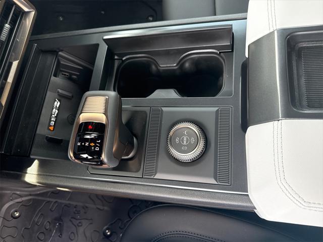 Photo of 2025 Graphite Blue Metallic GMC HUMMER EV Pickup