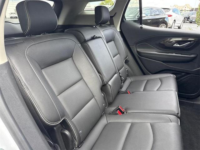 Photo of 2019 Summit White GMC Terrain