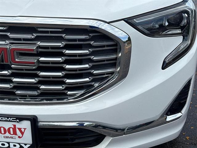 Photo of 2019 Summit White GMC Terrain