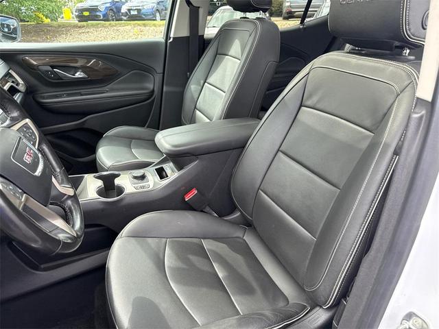Photo of 2019 Summit White GMC Terrain
