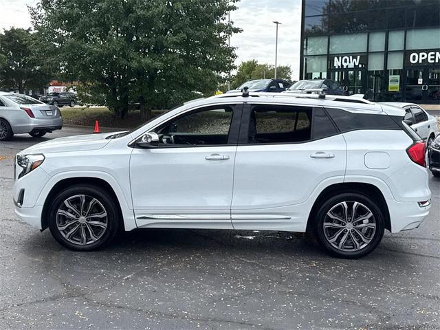 Photo of 2019 Summit White GMC Terrain