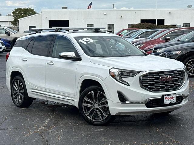 Photo of 2019 Summit White GMC Terrain