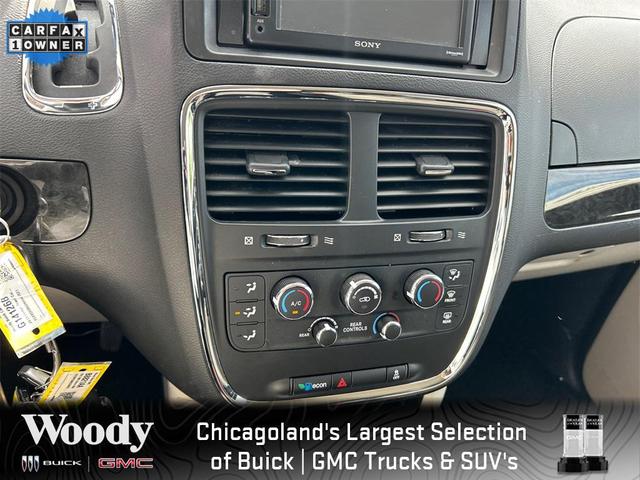 Photo of 2019 Octane Red Pearlcoat Dodge Grand Caravan