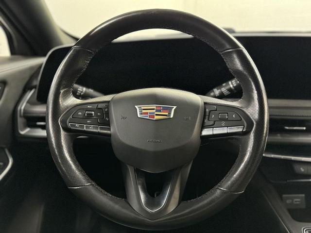 Photo of 2024 Crystal White Tricoat Cadillac XT4