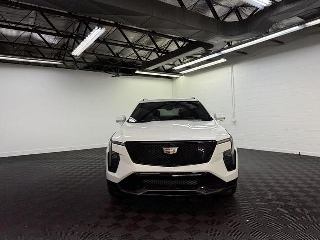 Photo of 2024 Crystal White Tricoat Cadillac XT4
