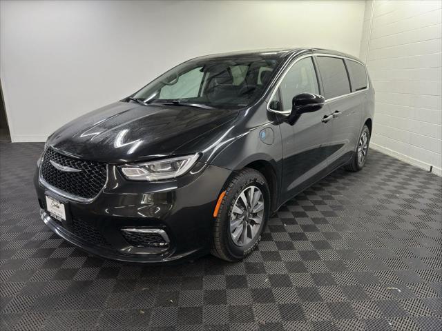 2024 Chrysler Pacifica Hybrid