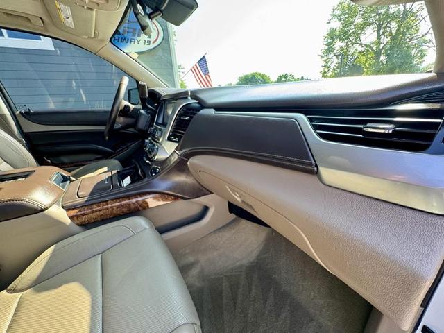 Photo of 2016 Summit White Chevrolet Suburban