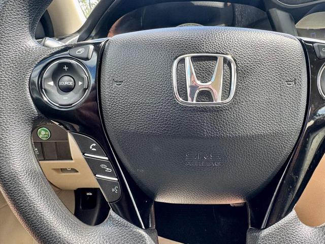 Photo of 2016 White Orchid Pearl Honda Accord