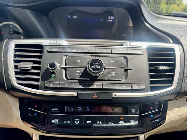 Photo of 2016 White Orchid Pearl Honda Accord