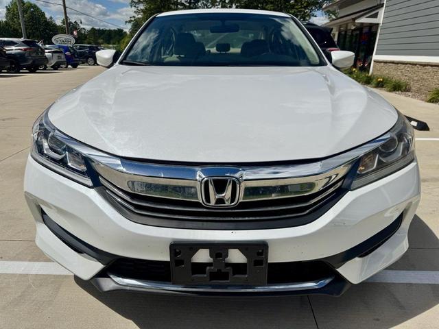 Photo of 2016 White Orchid Pearl Honda Accord