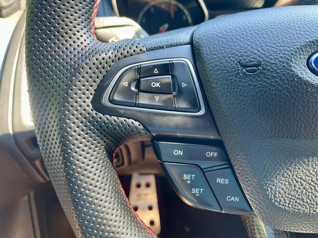 Photo of 2016 Shadow Black Ford Focus ST