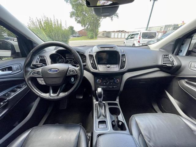 Photo of 2018 Oxford White Ford Escape