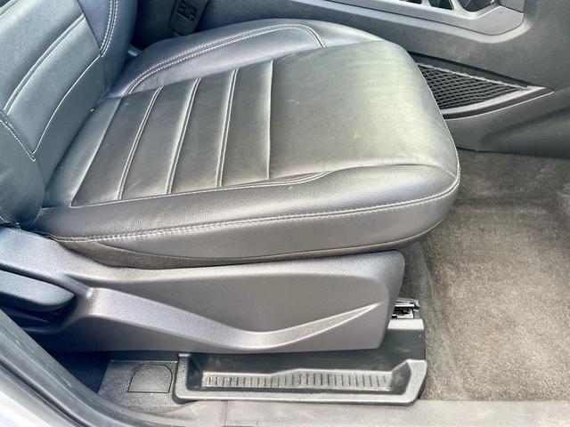 Photo of 2018 Oxford White Ford Escape
