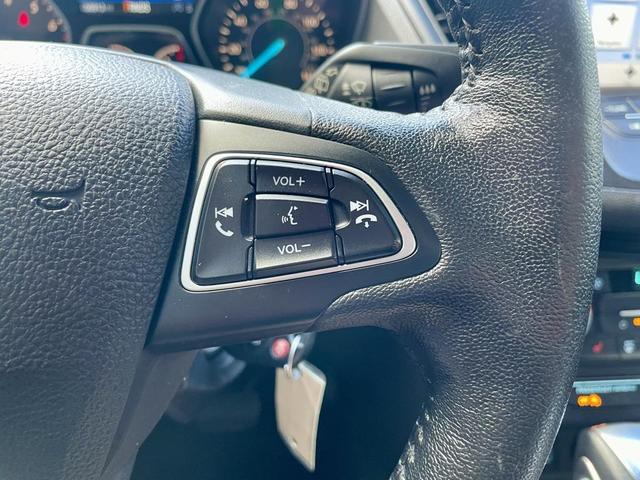 Photo of 2018 Oxford White Ford Escape