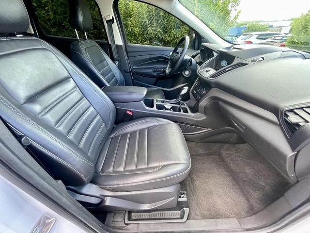 Photo of 2018 Oxford White Ford Escape
