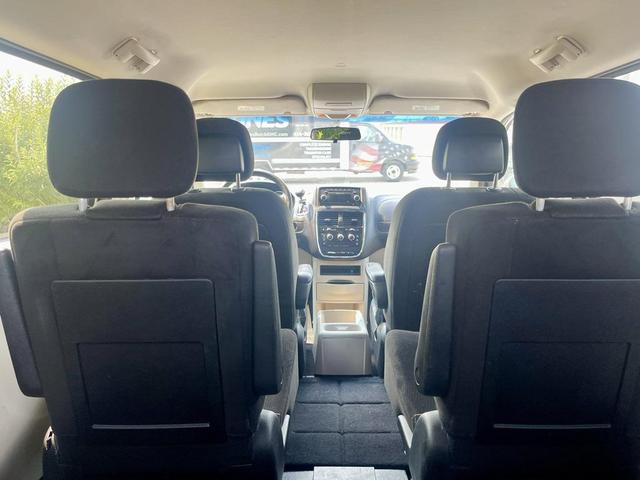 Photo of 2015 Cashmere/Sandstone Pearlcoat Dodge Grand Caravan
