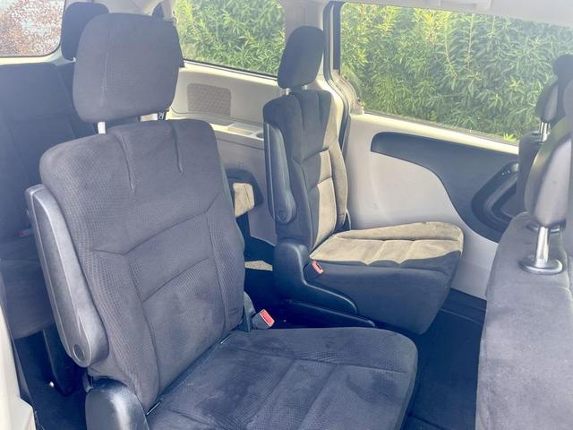 Photo of 2015 Cashmere/Sandstone Pearlcoat Dodge Grand Caravan