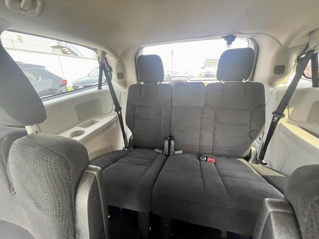 Photo of 2015 Cashmere/Sandstone Pearlcoat Dodge Grand Caravan