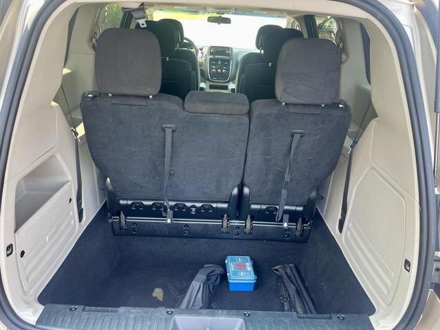 Photo of 2015 Cashmere/Sandstone Pearlcoat Dodge Grand Caravan
