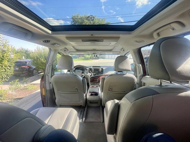 Photo of 2013 Salsa Red Pearl Toyota Sienna