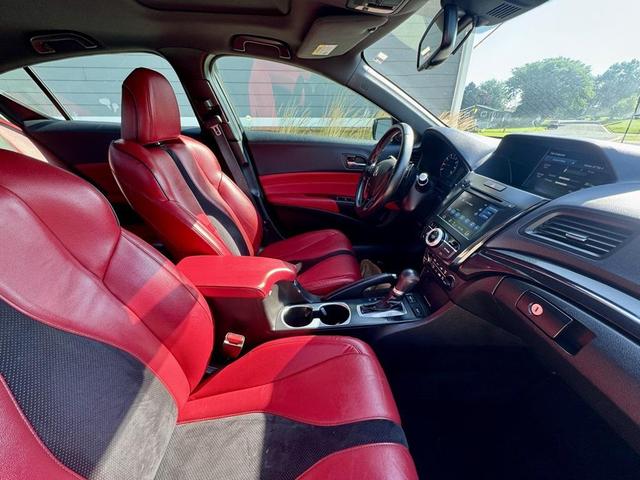 Photo of 2019 Platinum White Pearl Acura ILX