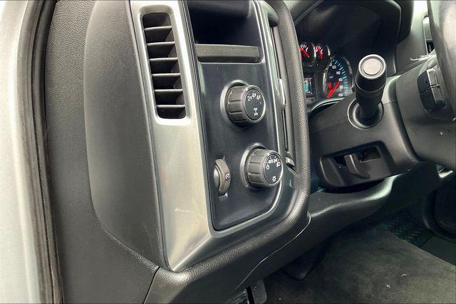 Photo of 2018 Silver Ice Metallic Chevrolet Silverado 2500