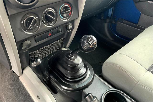 Photo of 2010 Deep Water Blue Pearlcoat Jeep Wrangler