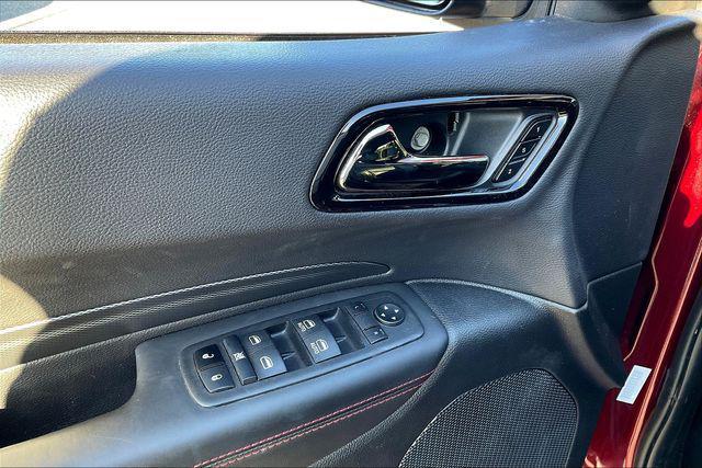 Photo of 2024 Octane Red Pearlcoat Dodge Durango