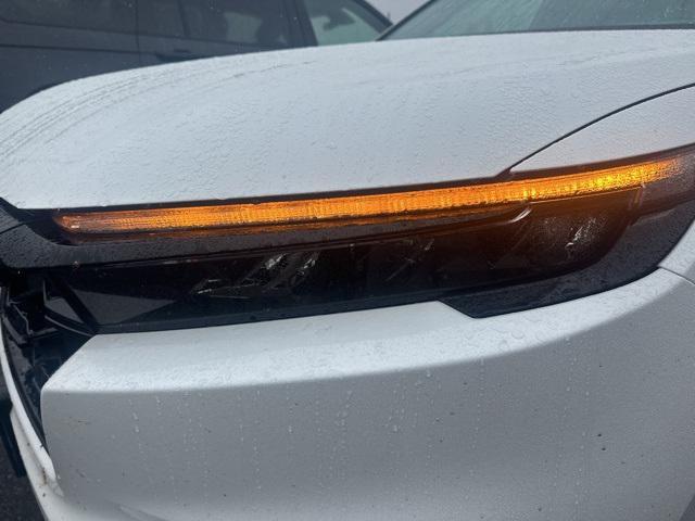 Photo of 2024 Platinum White Pearl Honda CR-V Hybrid