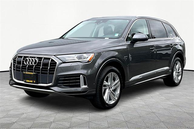 Photo of 2022 Samurai Gray Metallic Audi Q7
