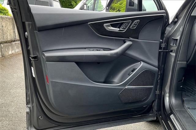 Photo of 2022 Samurai Gray Metallic Audi Q7