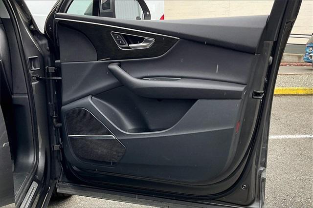 Photo of 2022 Samurai Gray Metallic Audi Q7
