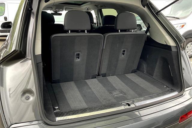 Photo of 2022 Samurai Gray Metallic Audi Q7