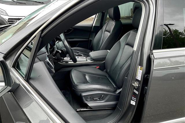 Photo of 2022 Samurai Gray Metallic Audi Q7