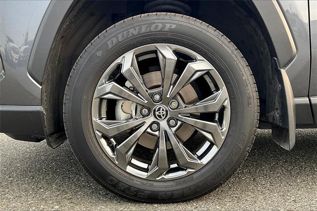 Photo of 2024 Magnetic Gray Metallic Toyota RAV4 Hybrid