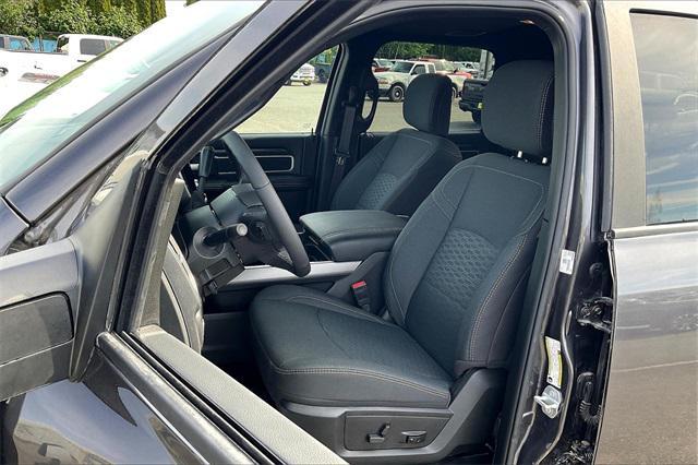 Photo of 2025 Granite Crystal Metallic Clearcoat RAM 2500