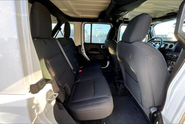 Photo of 2023 Bright White Jeep Wrangler