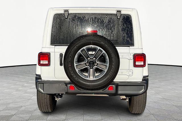 Photo of 2023 Bright White Jeep Wrangler