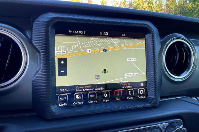 Photo of 2023 Bright White Jeep Wrangler