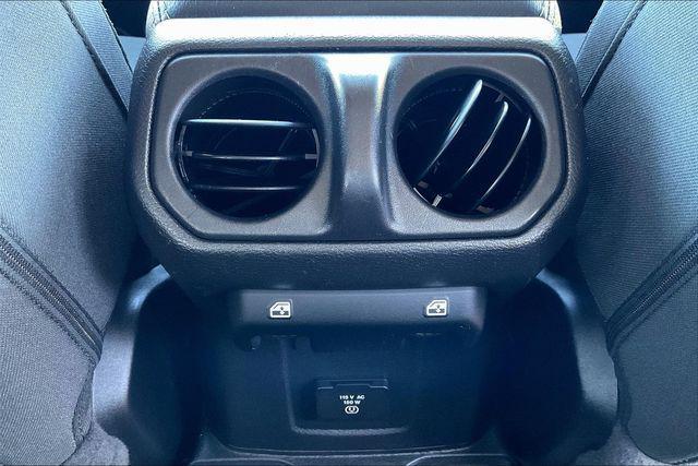 Photo of 2023 Bright White Jeep Wrangler