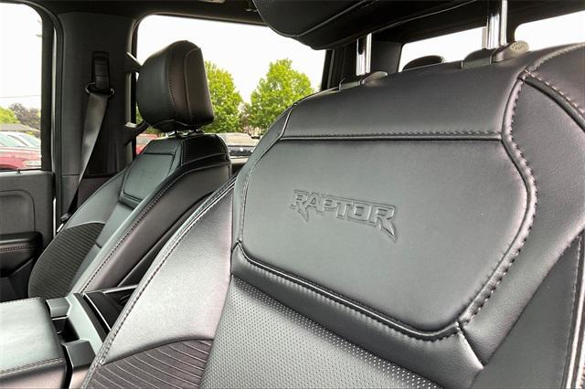 Photo of 2022 Iconic Silver Metallic Ford F-150