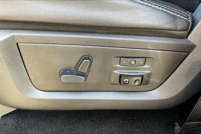 Photo of 2015 Bright Silver Metallic RAM 1500