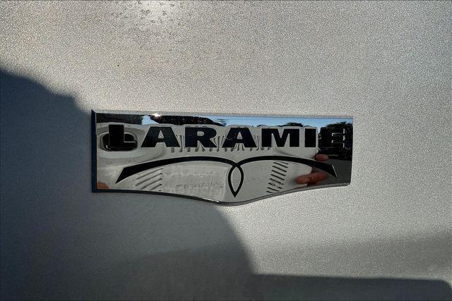 Photo of 2015 Bright Silver Metallic RAM 1500