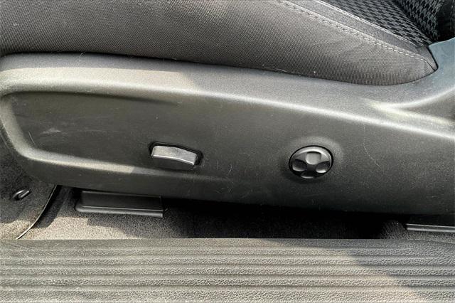 Photo of 2015 Pitch Black Clearcoat Dodge Challenger