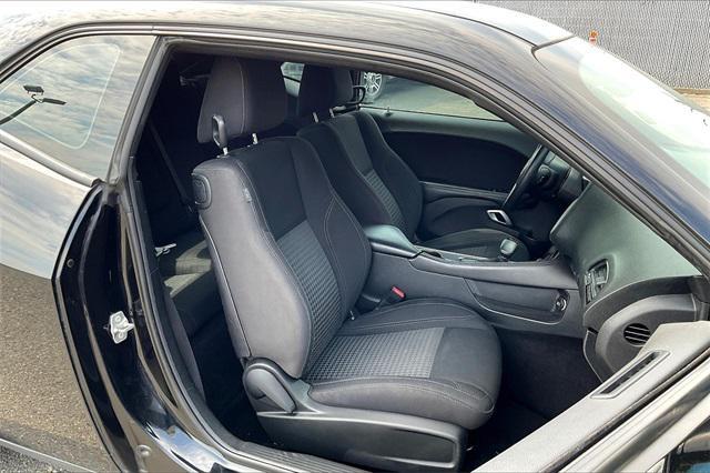 Photo of 2015 Pitch Black Clearcoat Dodge Challenger