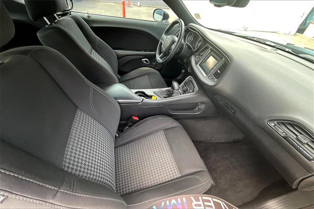 Photo of 2015 Pitch Black Clearcoat Dodge Challenger